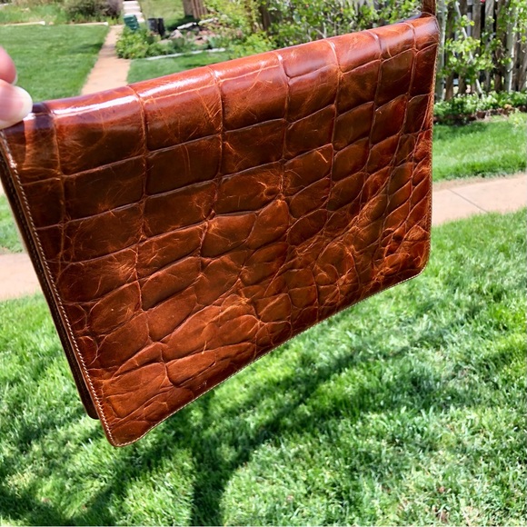 Furla Authentic Vintage Leather purse, Italian Luxe Brand, Made in Italy - Picture 7 of 13